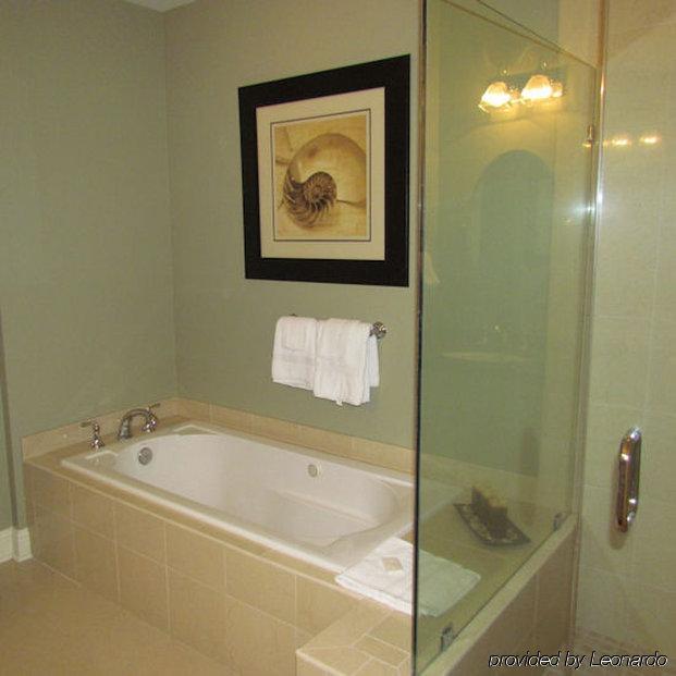 The Wharf By Youngs Sun Coast Orange Beach Room photo